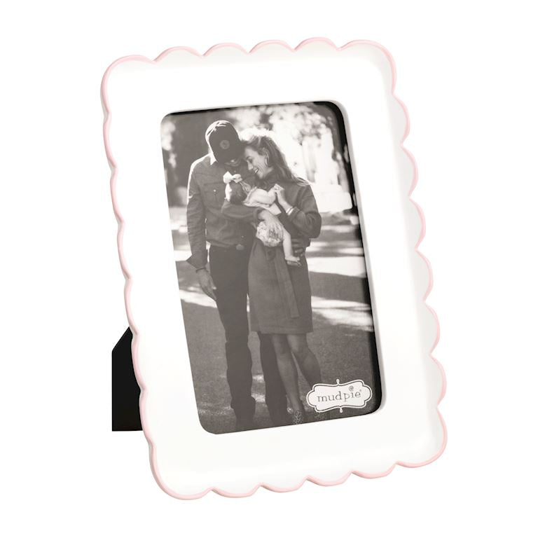 Pink Scalloped Resin Frame