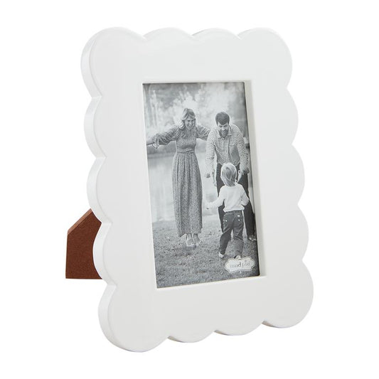 Small Scallop Lacquer Frame