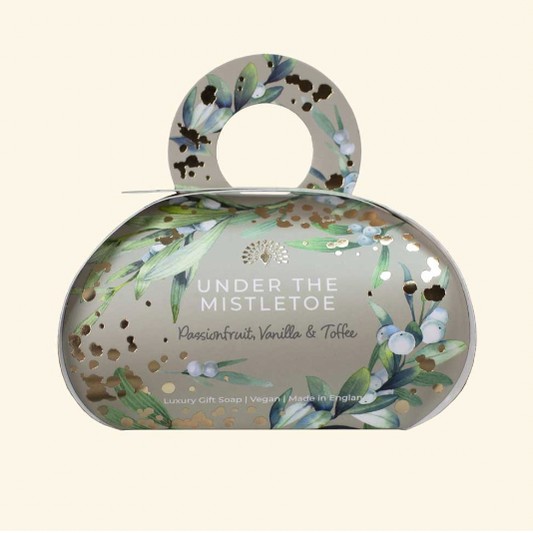 Under the Mistletoe Soap: vanilla, musk & mandarin
