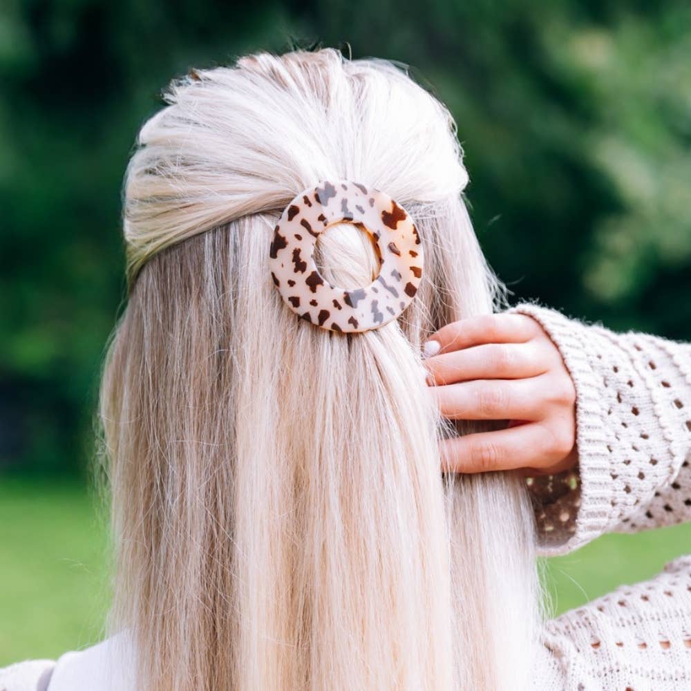 Blonde Tortoise | Small | Flat Open Circle Hair Clip