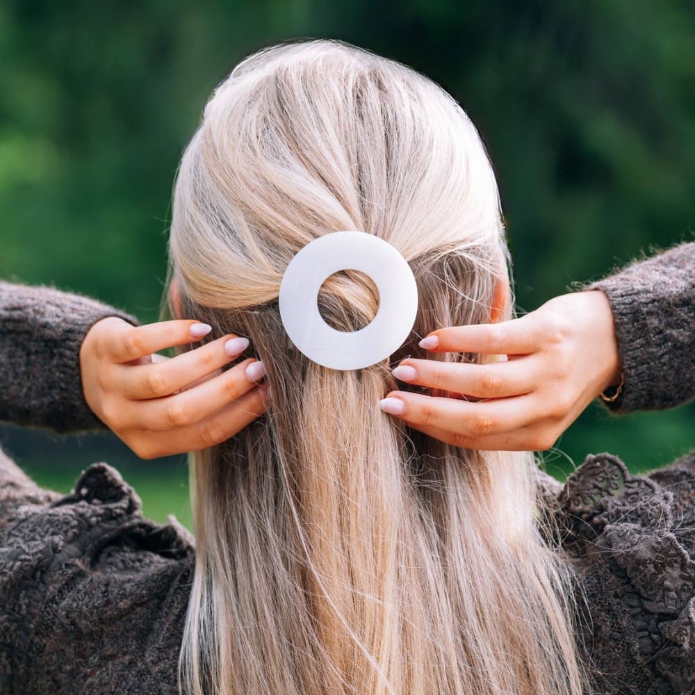 Coconut White | Small | Flat Open Circle Hair Clip