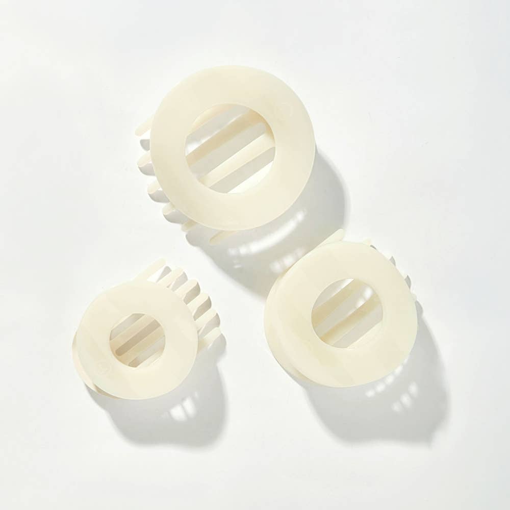 Coconut White | Small | Flat Open Circle Hair Clip