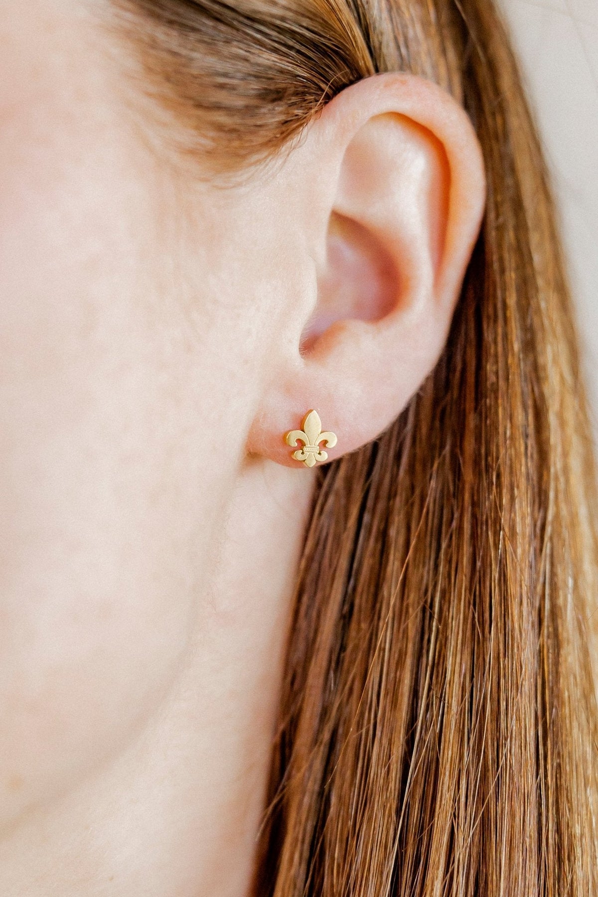 Screwback Stud Earrings - Fleur-de-lis Gold